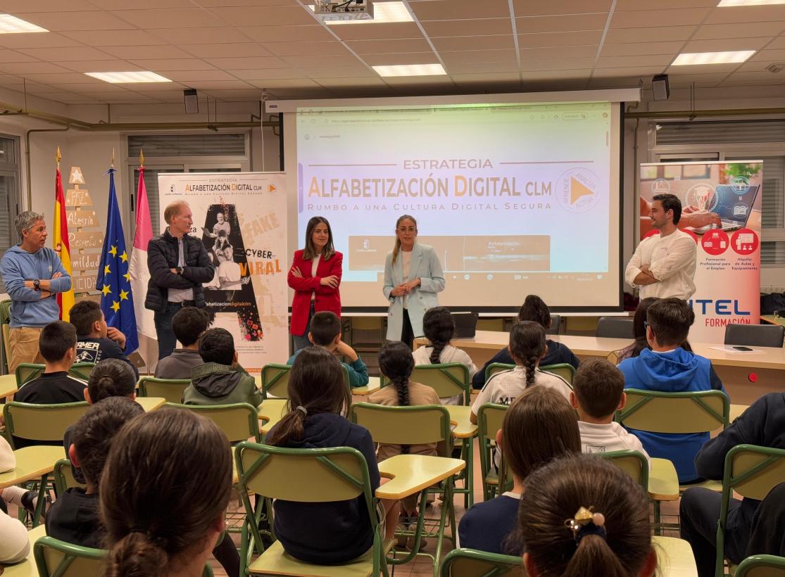 El Gobierno regional ha impartido ya más de 80 talleres de Ciberseguridad y Alfabetización Mediática con la participación de 3.700 estudiantes